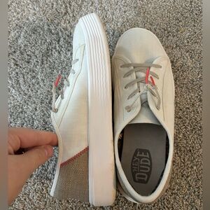 Woman’s Heydudes 
Cody with craft linen 
Size 9 
Like new condition